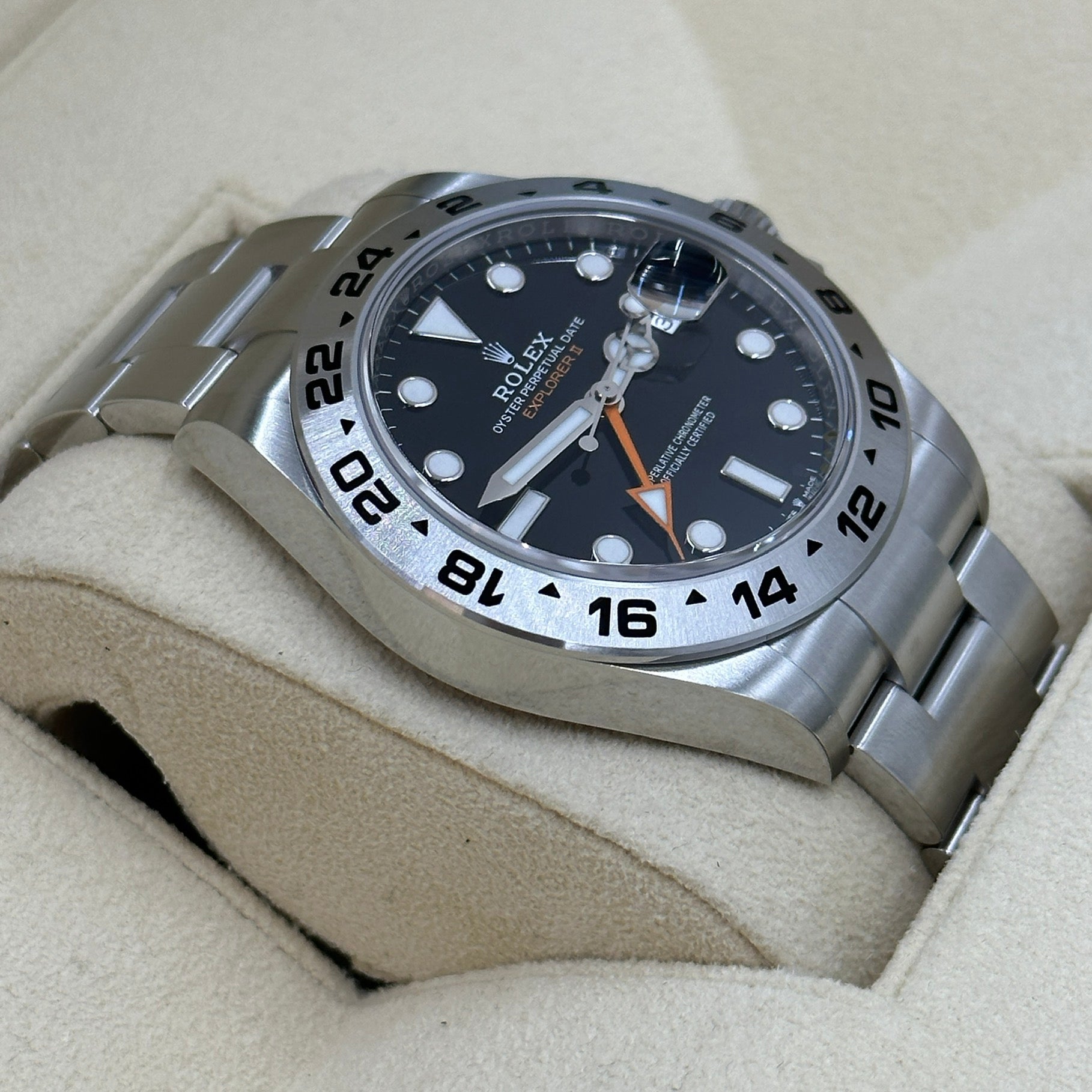 Rolex Explorer II 42 mm 226570 Schwarz 2023