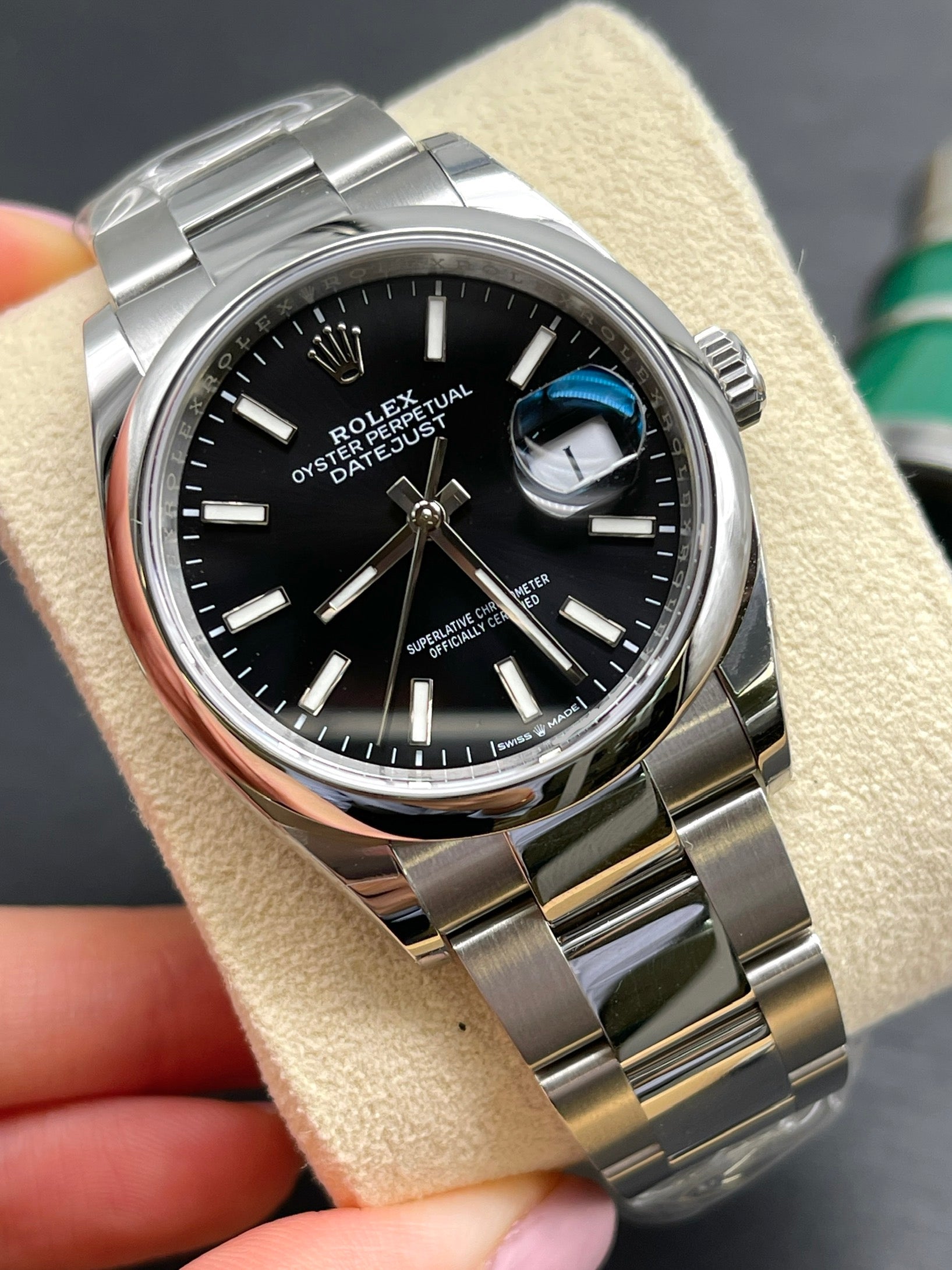 Rolex Datejust 36 126200 Black Index Oyster 2025
