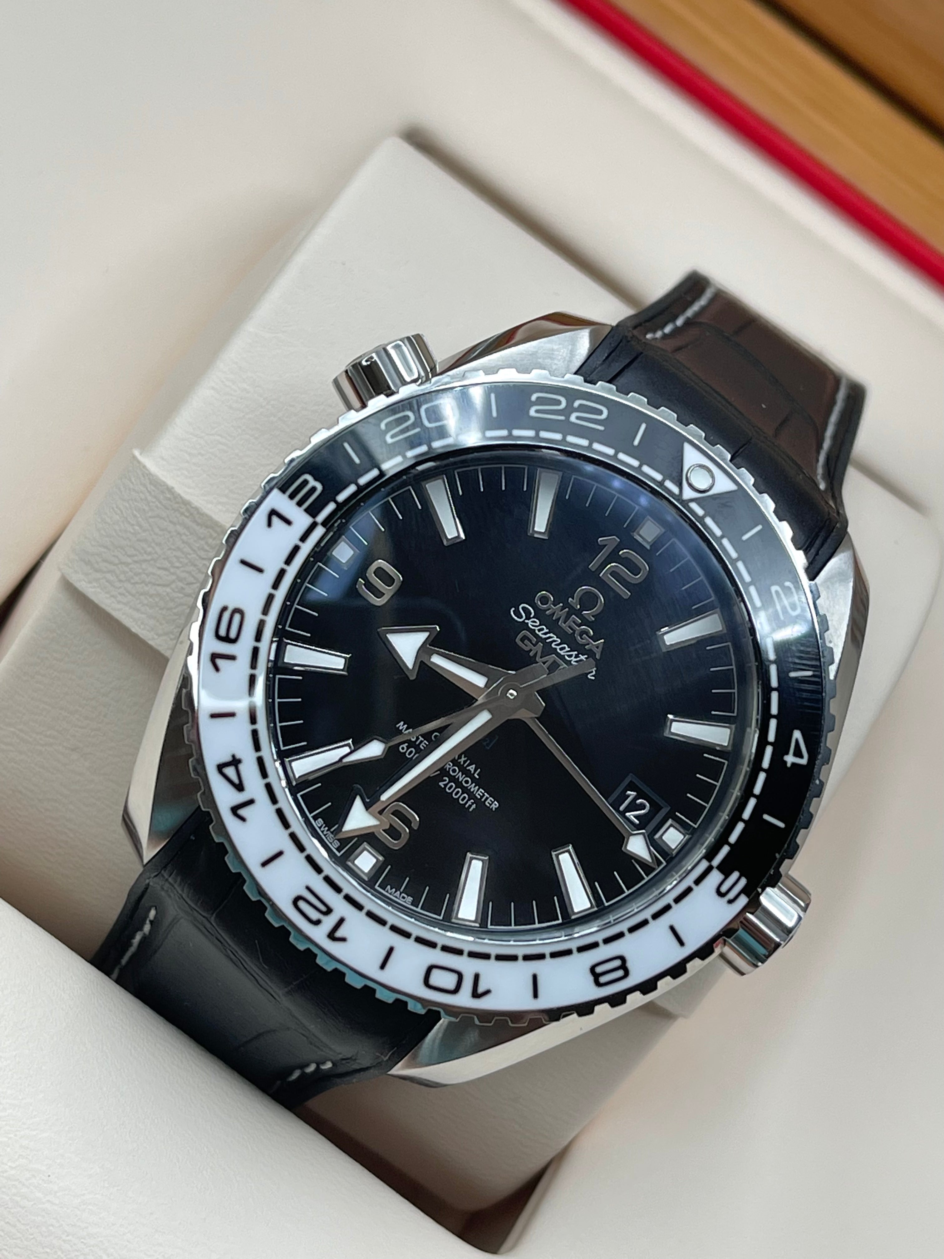 Omega Seamaster Planet Ocean 600M 43,5 mm 215.33.44.22.01.001 2025