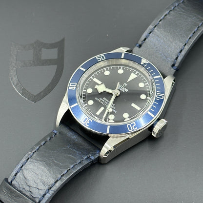 Tudor Black Bay 41 mm 79230B-0007 Blaues Leder 2024