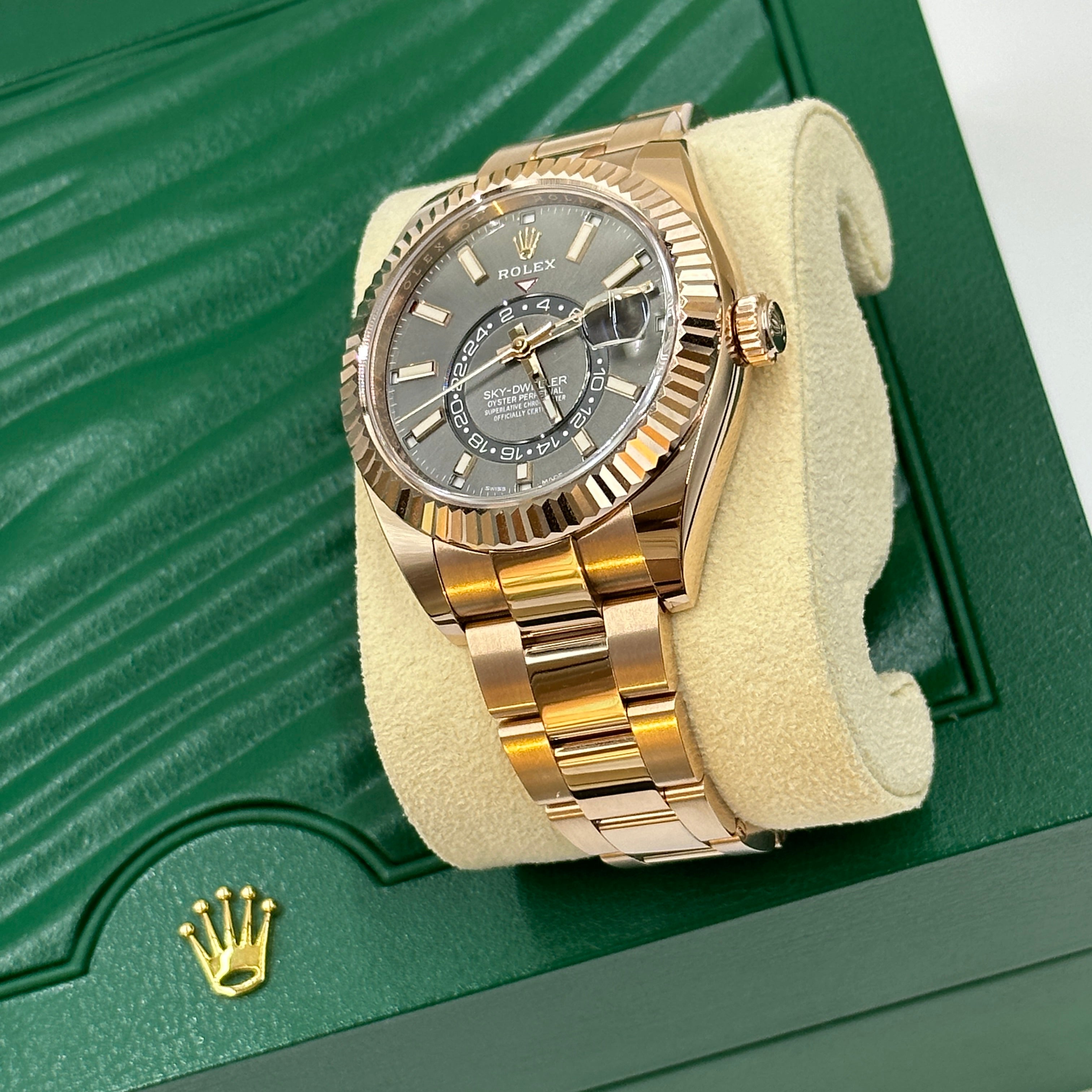 Rolex Sky-Dweller 42 mm 326935 Grau 2022