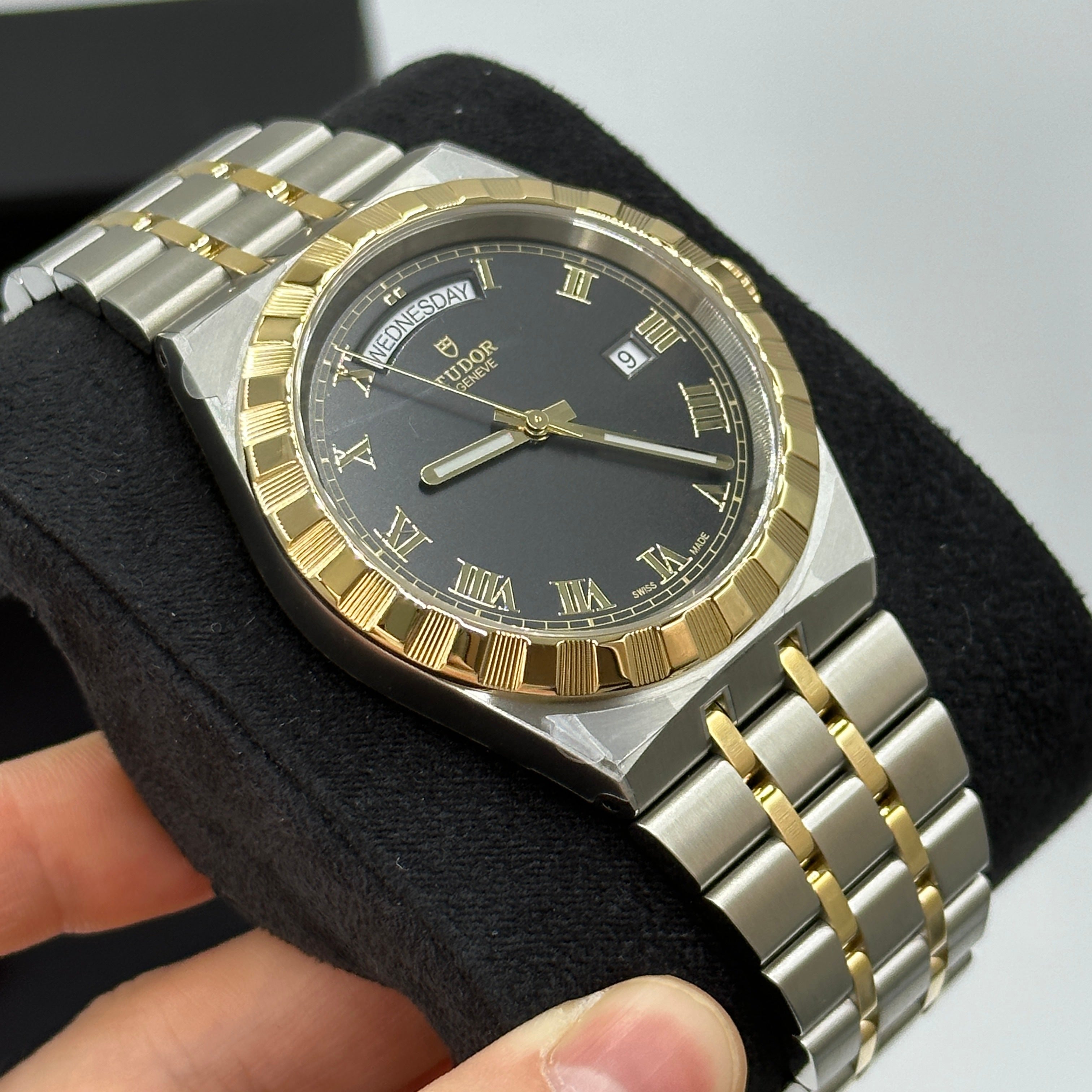Tudor Tudor Royal 41 mm 28603-0003 Schwarz Roman 2023