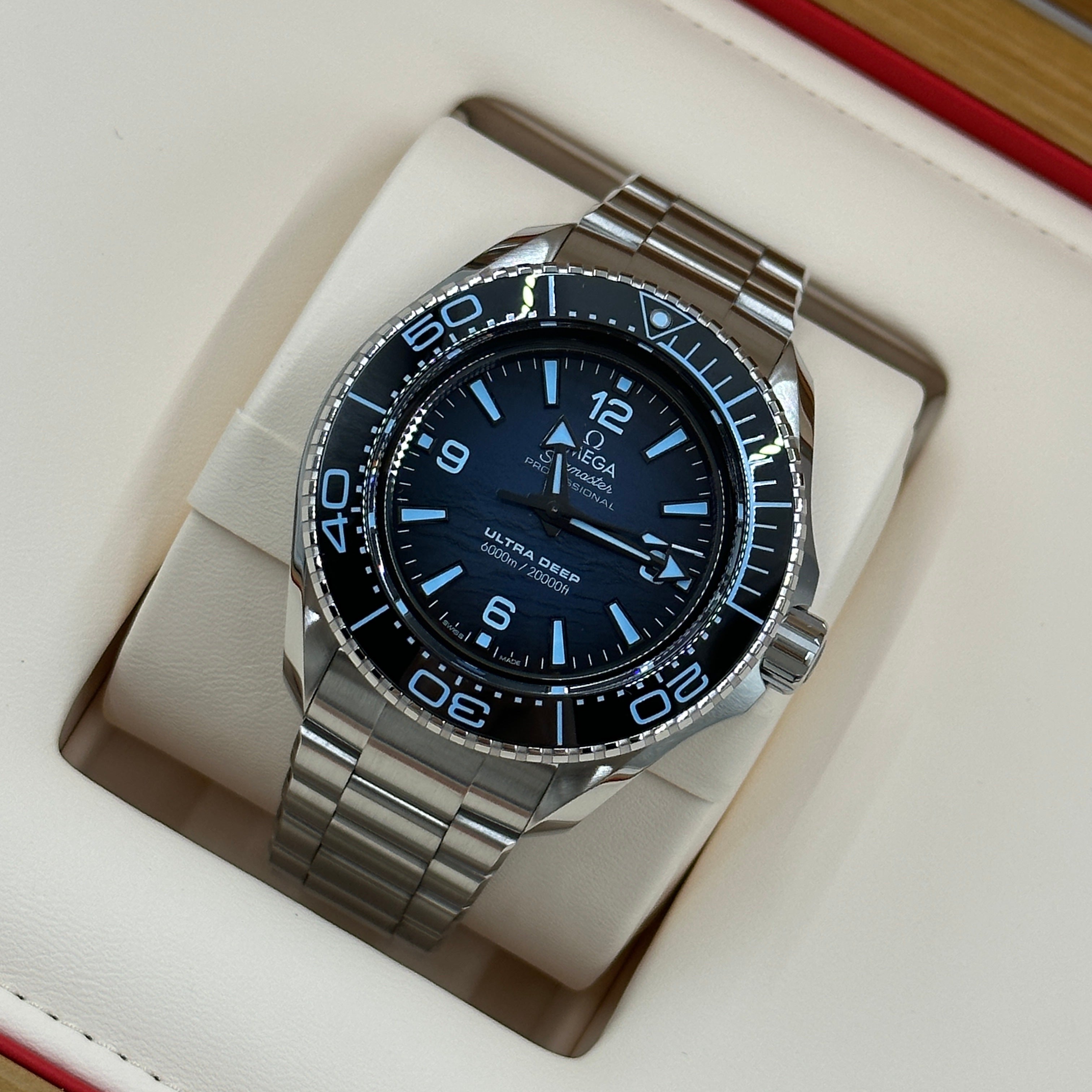 Omega Seamaster Planet Ocean 6000M 45,5 mm 215.30.46.21.03.002 2024