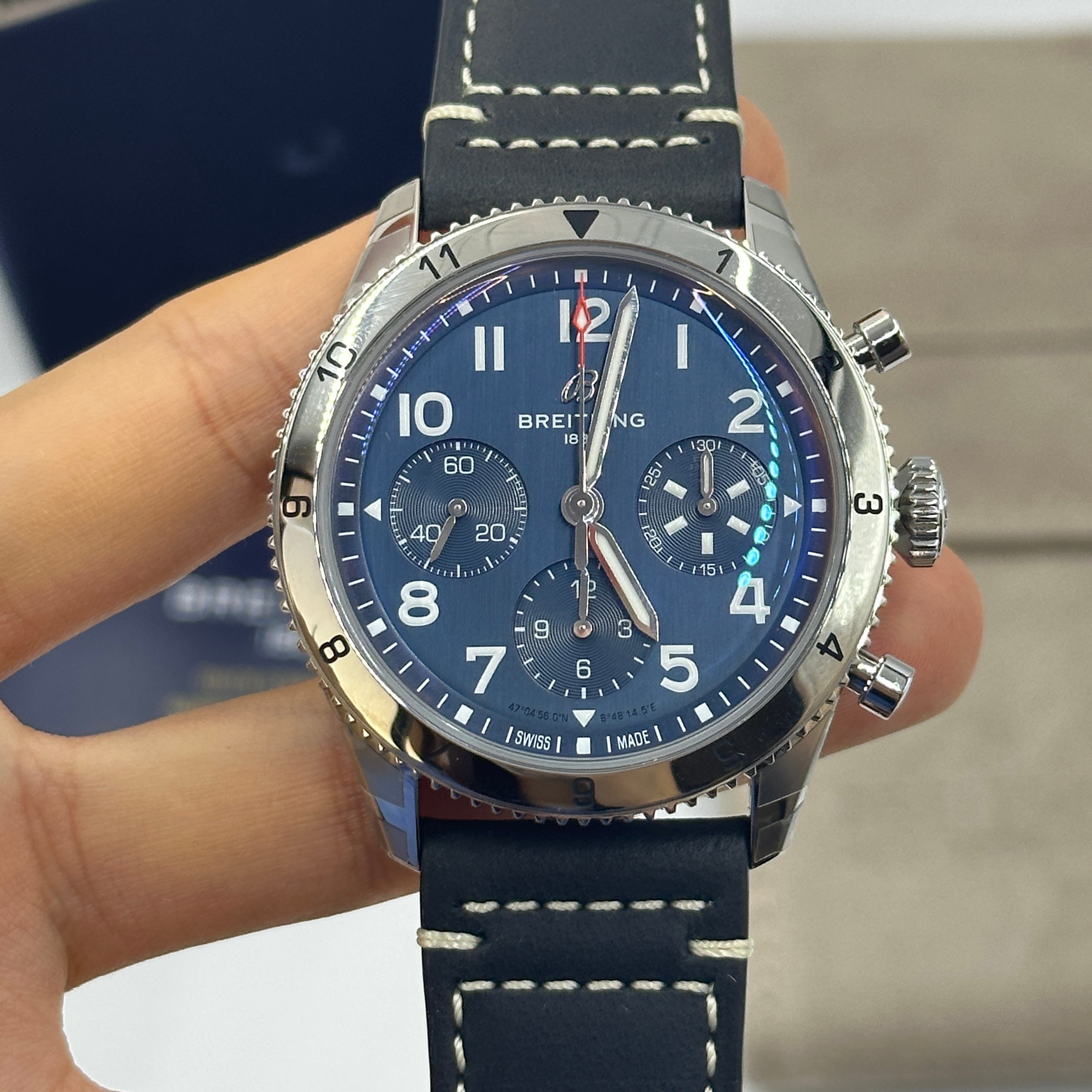 Breitling Classic AVI 42 mm Chronograph 42 Tribut an Vought F4U Corsair A233801A1C1A1 2025