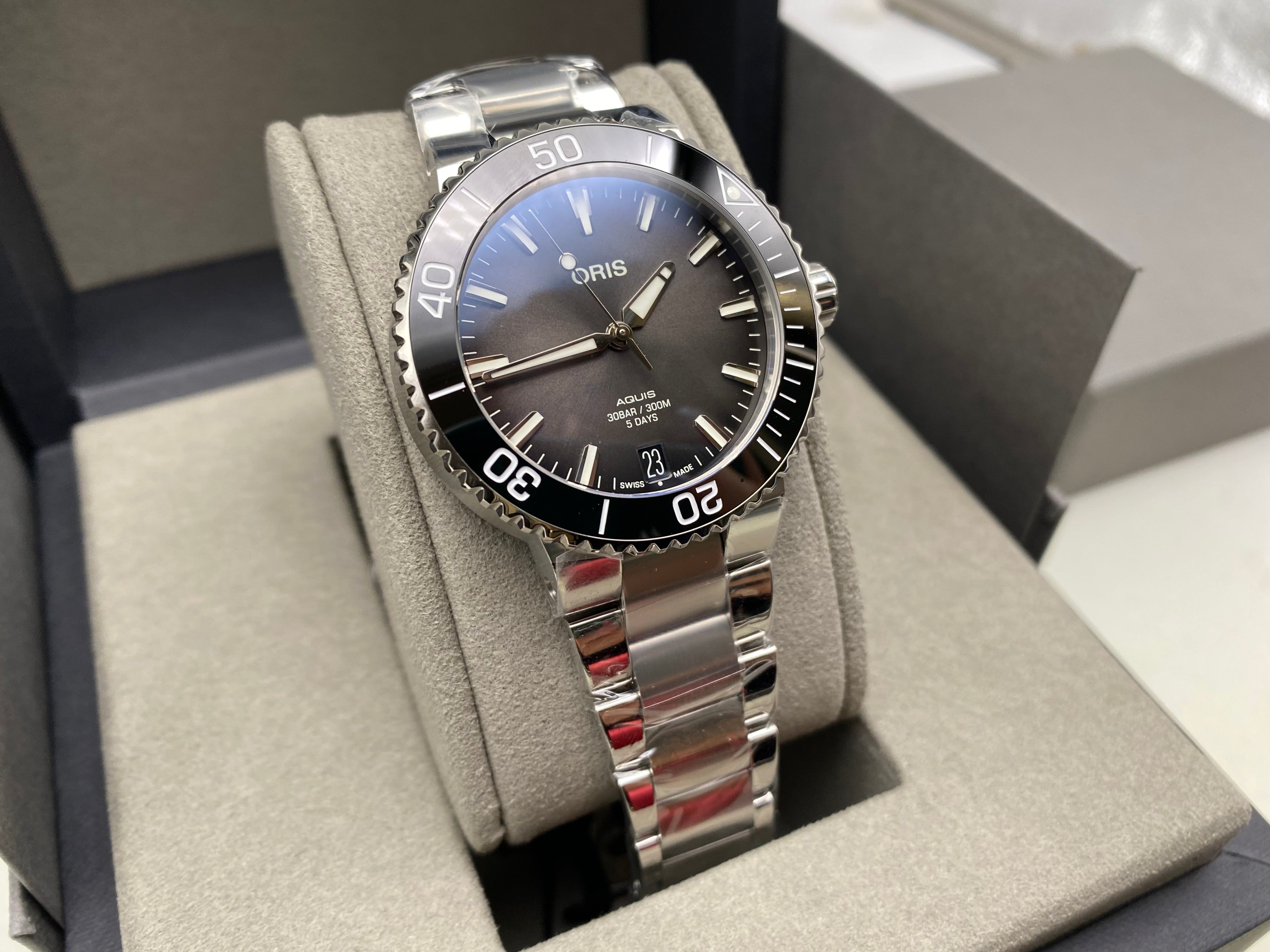 Oris Aquis 41,5 mm 01 400 7769 4154 2025