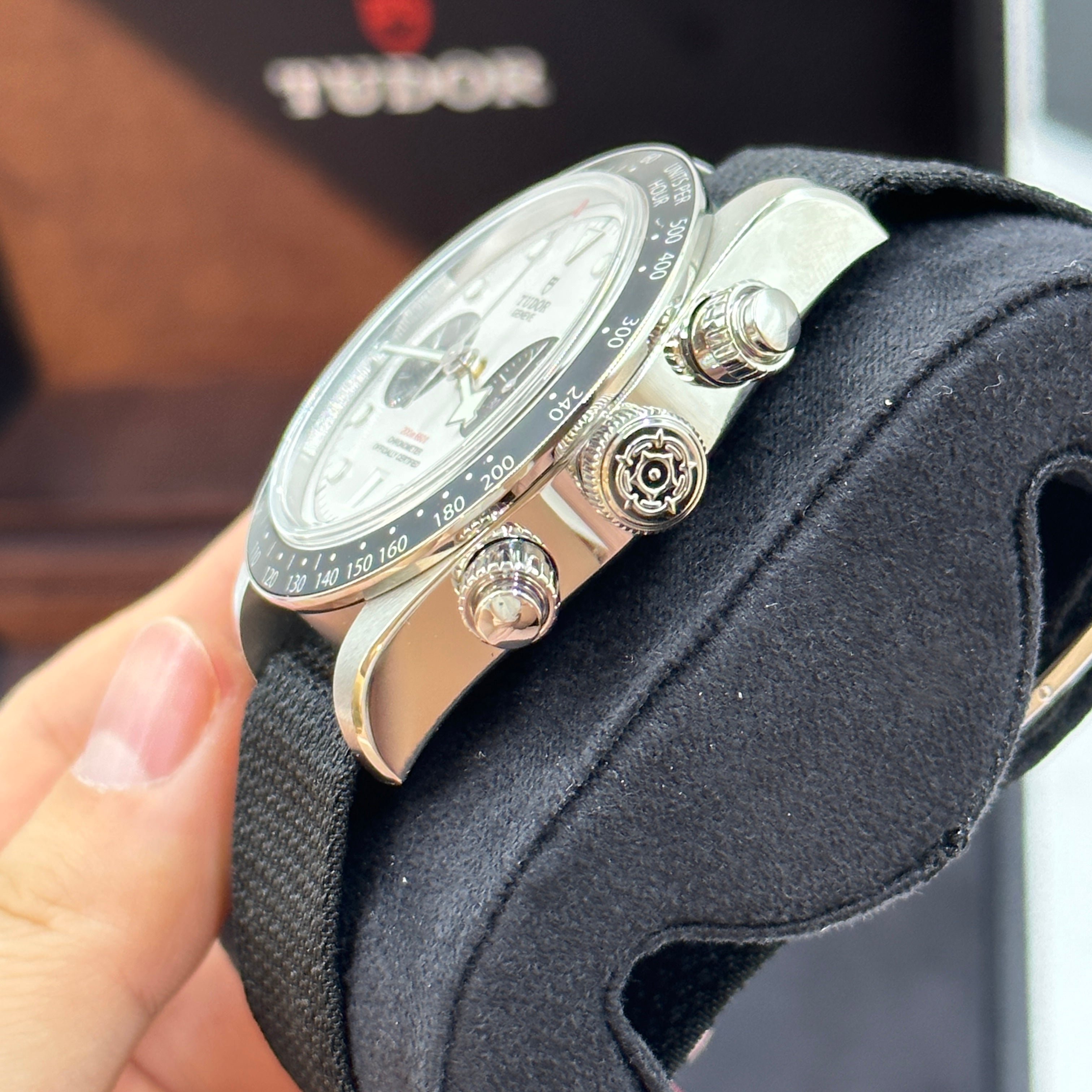 Tudor Black Bay Chrono 41 mm 79360N-0008 Weiß gewebt 2024
