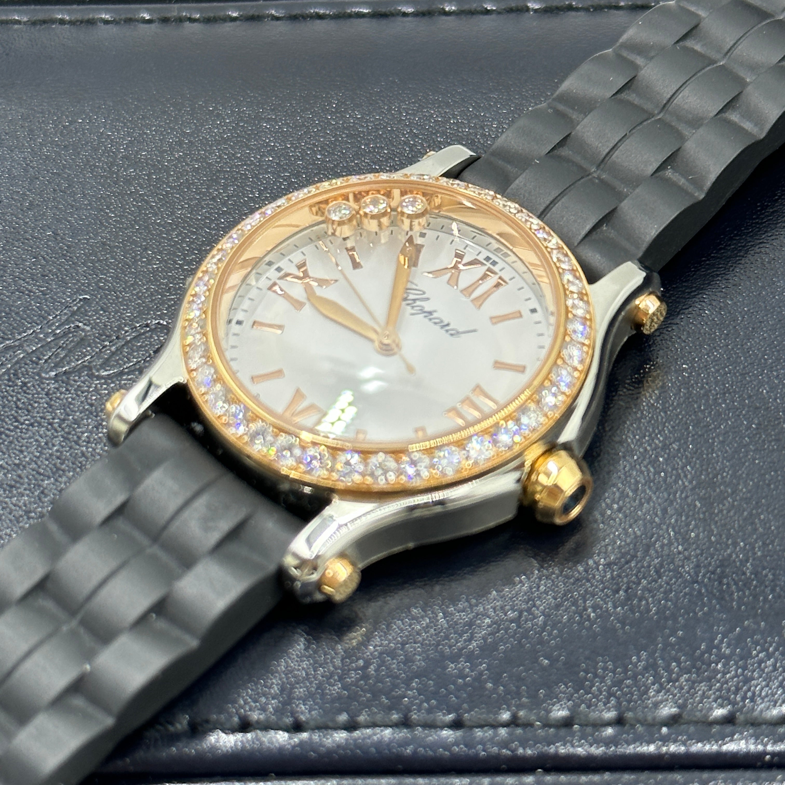 Chopard Happy Sport 30 mm 278590-6003 Weiß mit Diamantbesatz (Lünette aus Roségold) 2025