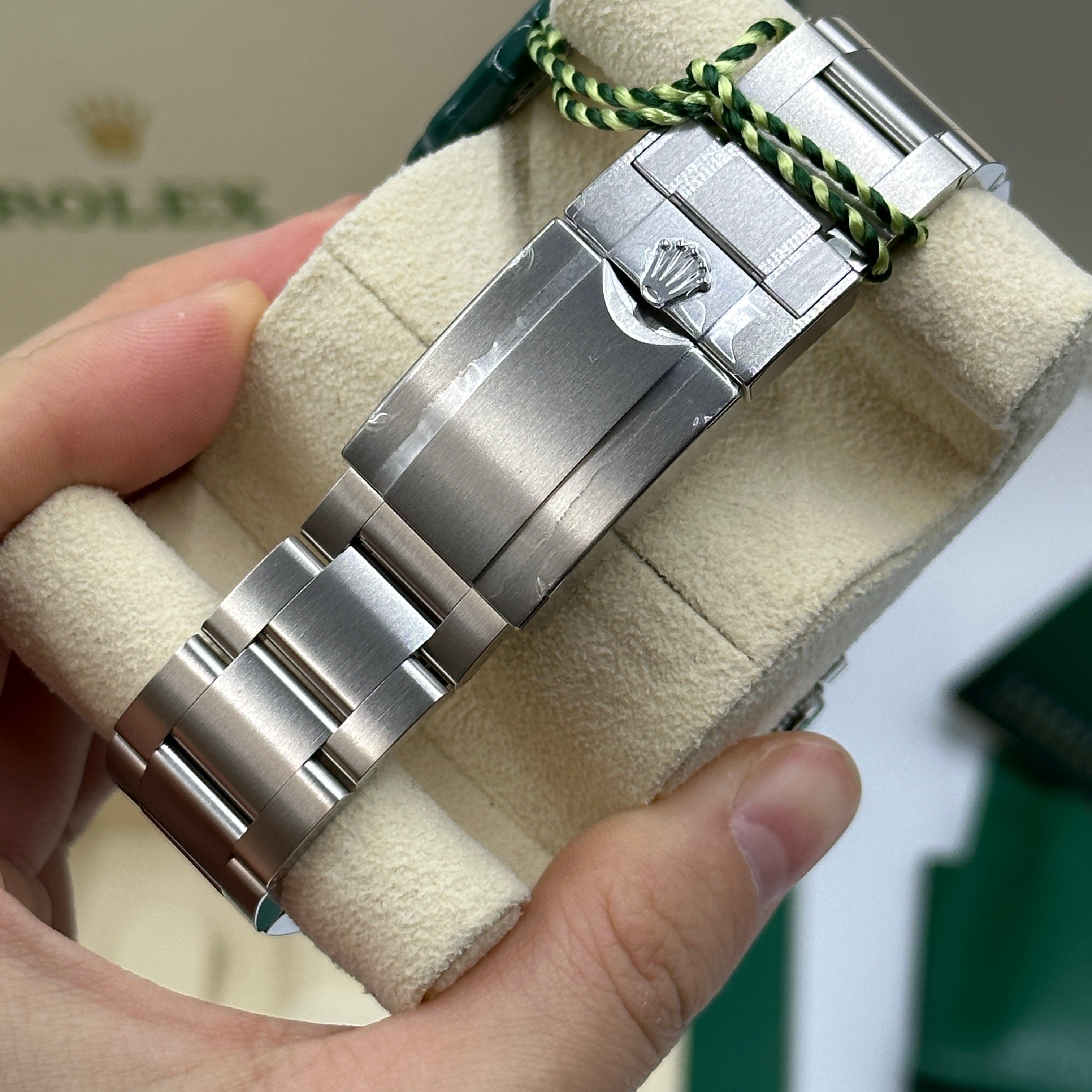 Rolex Explorer II 42 mm 226570 Weiß 2025