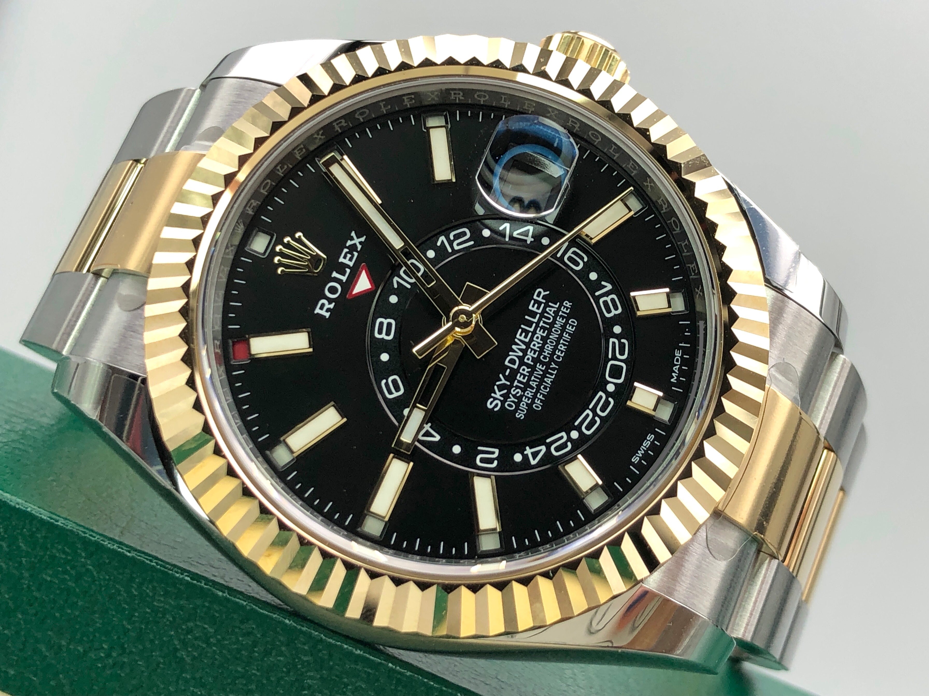 Rolex Sky-Dweller 42 mm 326933 Schwarze Auster 2021