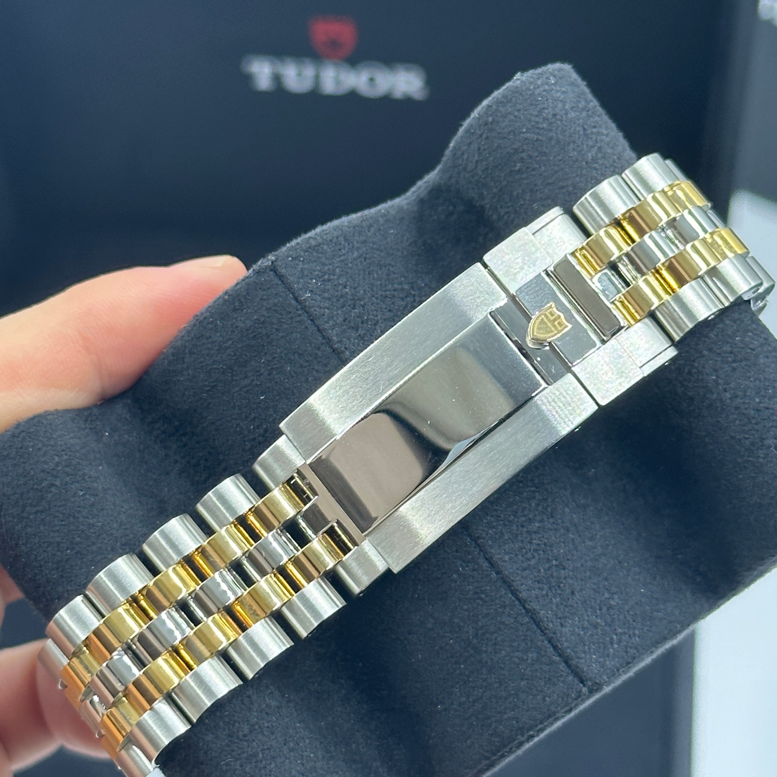 Tudor Black Bay 41 S&amp;G 41mm 79683-0002 Silber 2024