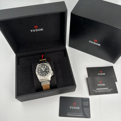 Tudor Black Bay P01 42 mm 70150-0001 Schwarzes Leder 2024