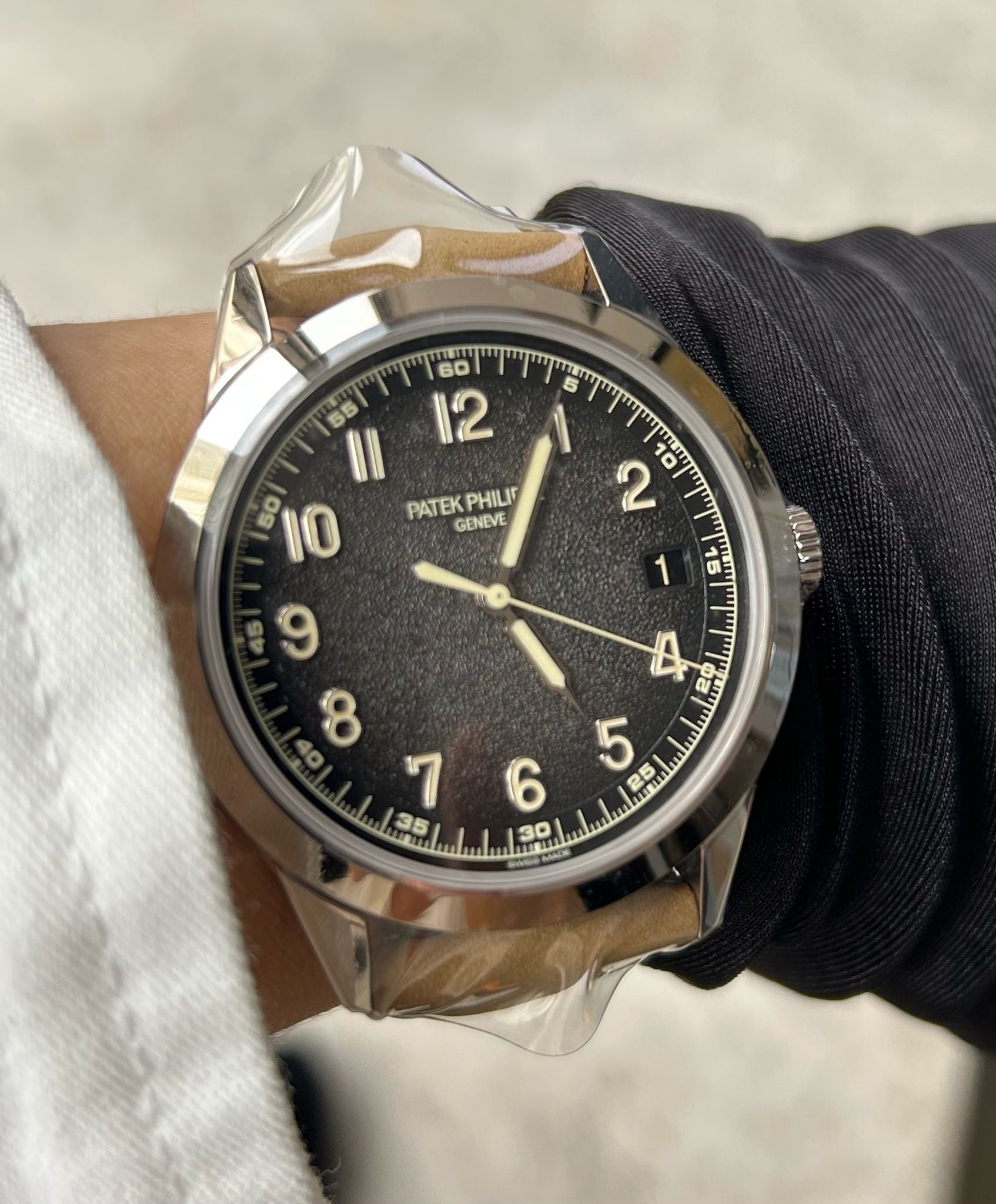 Patek Philippe Calatrava 5226G‑001 Weißgold 40 mm strukturiertes Zifferblatt