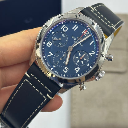 Breitling Classic AVI 42 mm Chronograph 42 Tribut an Vought F4U Corsair A233801A1C1A1 2025