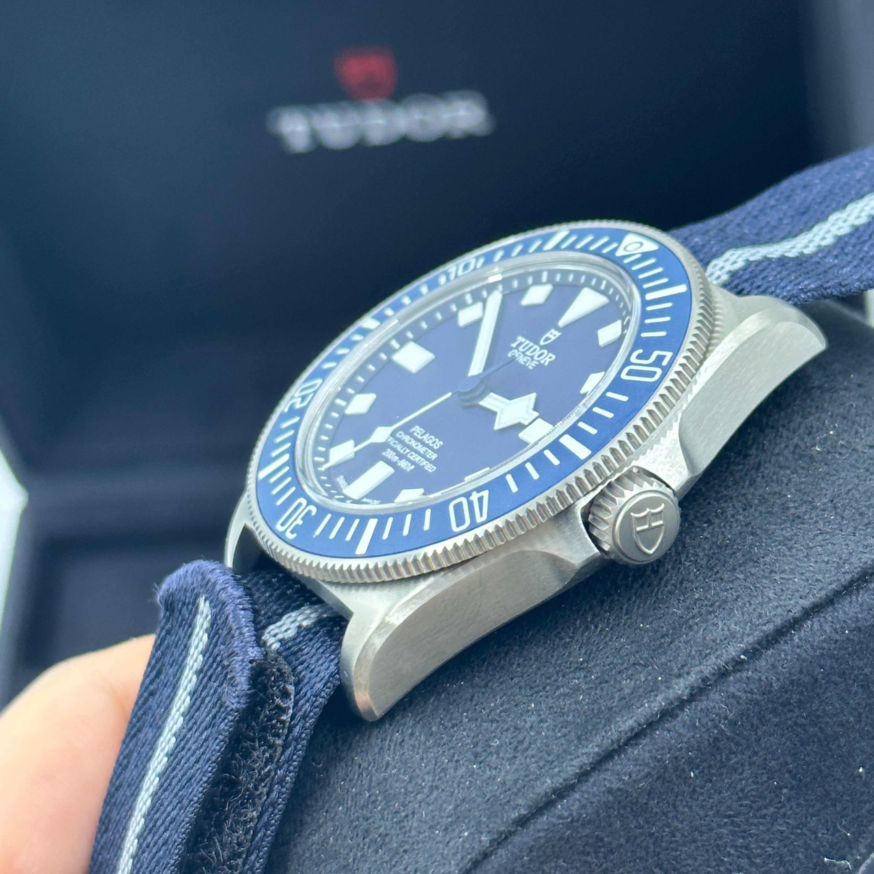 Tudor Pelagos FXD 42 mm 25707B/24 Blauer Stoff 2024