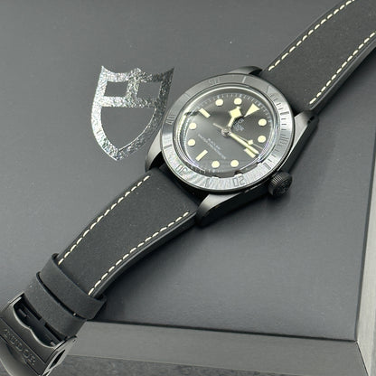Tudor Black Bay Keramik 41 mm 79210Cnu-0001 Schwarzes Leder 2023