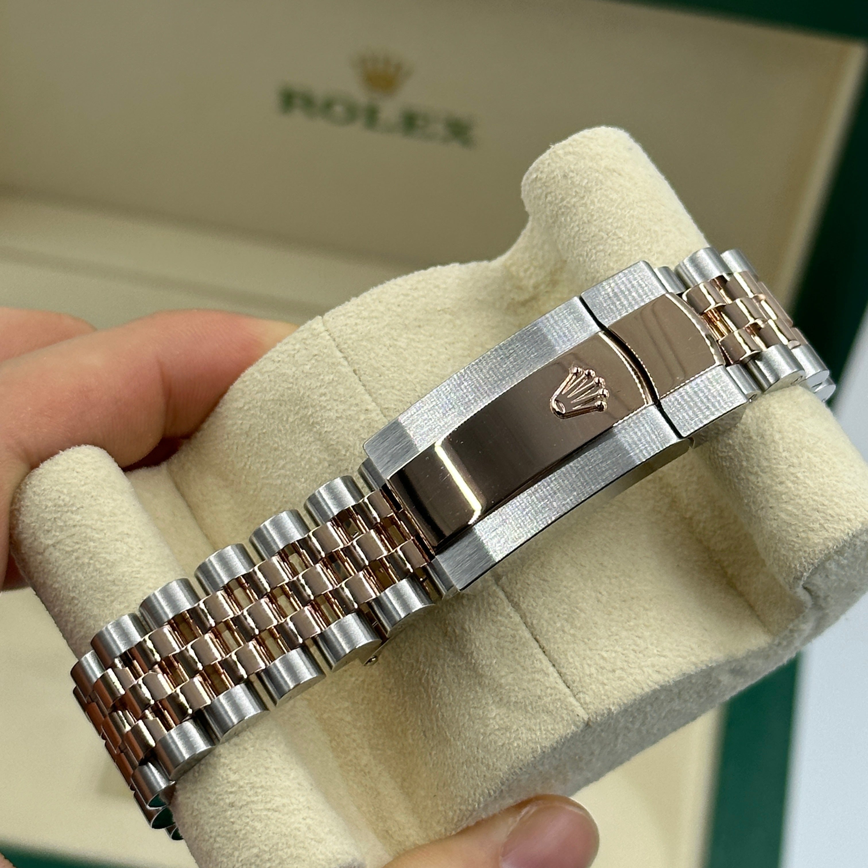 Rolex Datejust 36 126231G Grau geriffeltes Jubiläum 2024