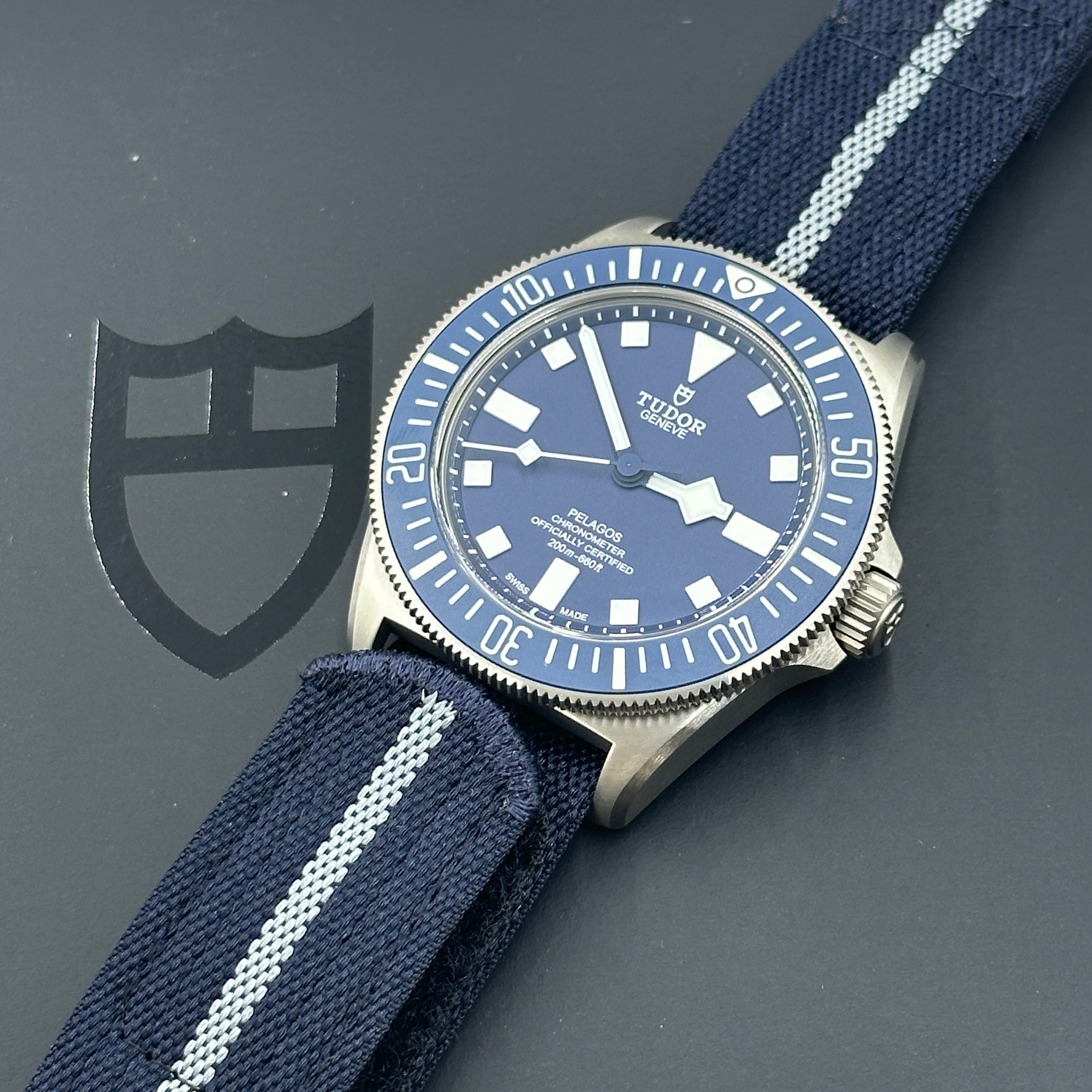 Tudor Pelagos FXD 42 mm 25707B/24 Blauer Stoff 2024