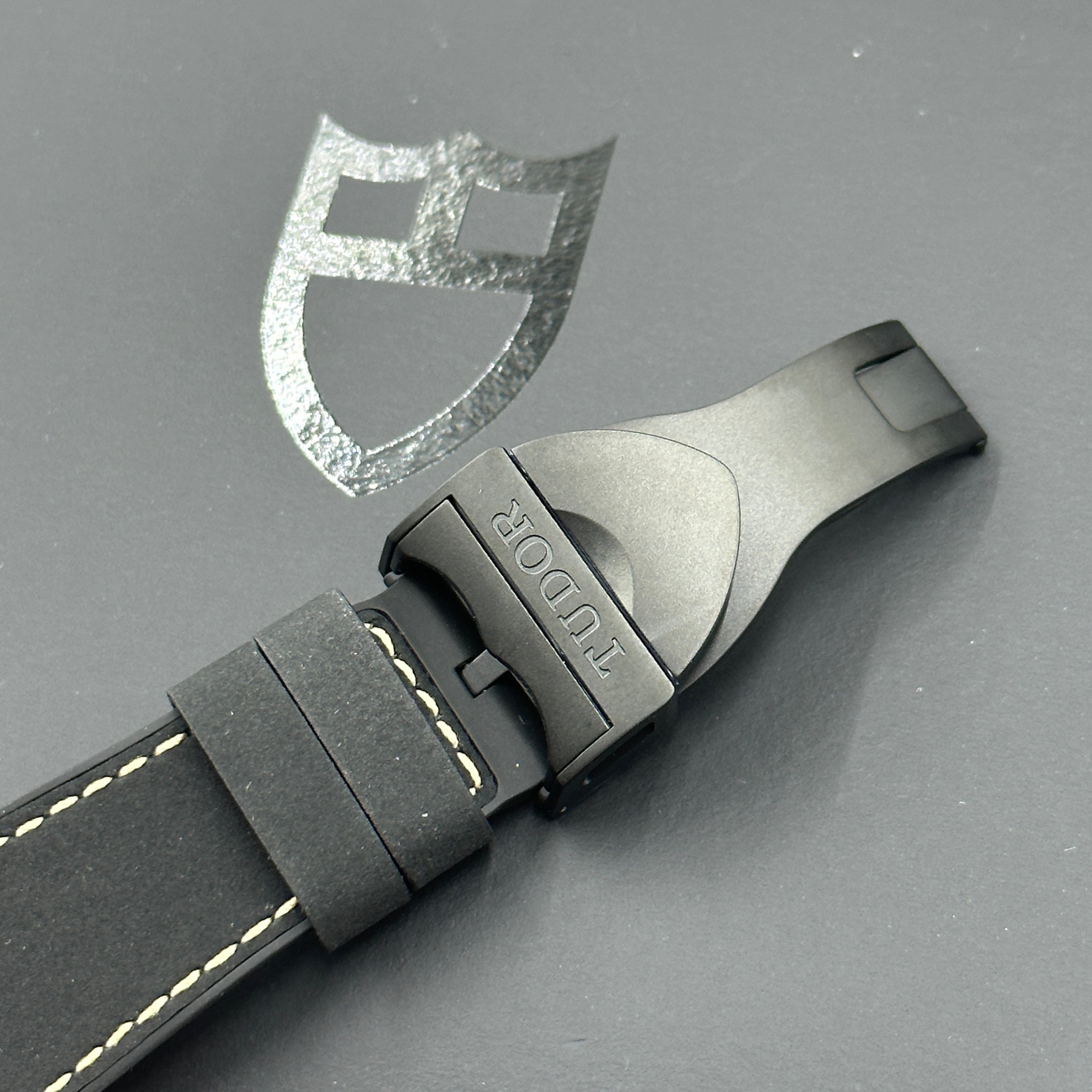 Tudor Black Bay Keramik 41 mm 79210Cnu-0001 Schwarzes Leder 2023