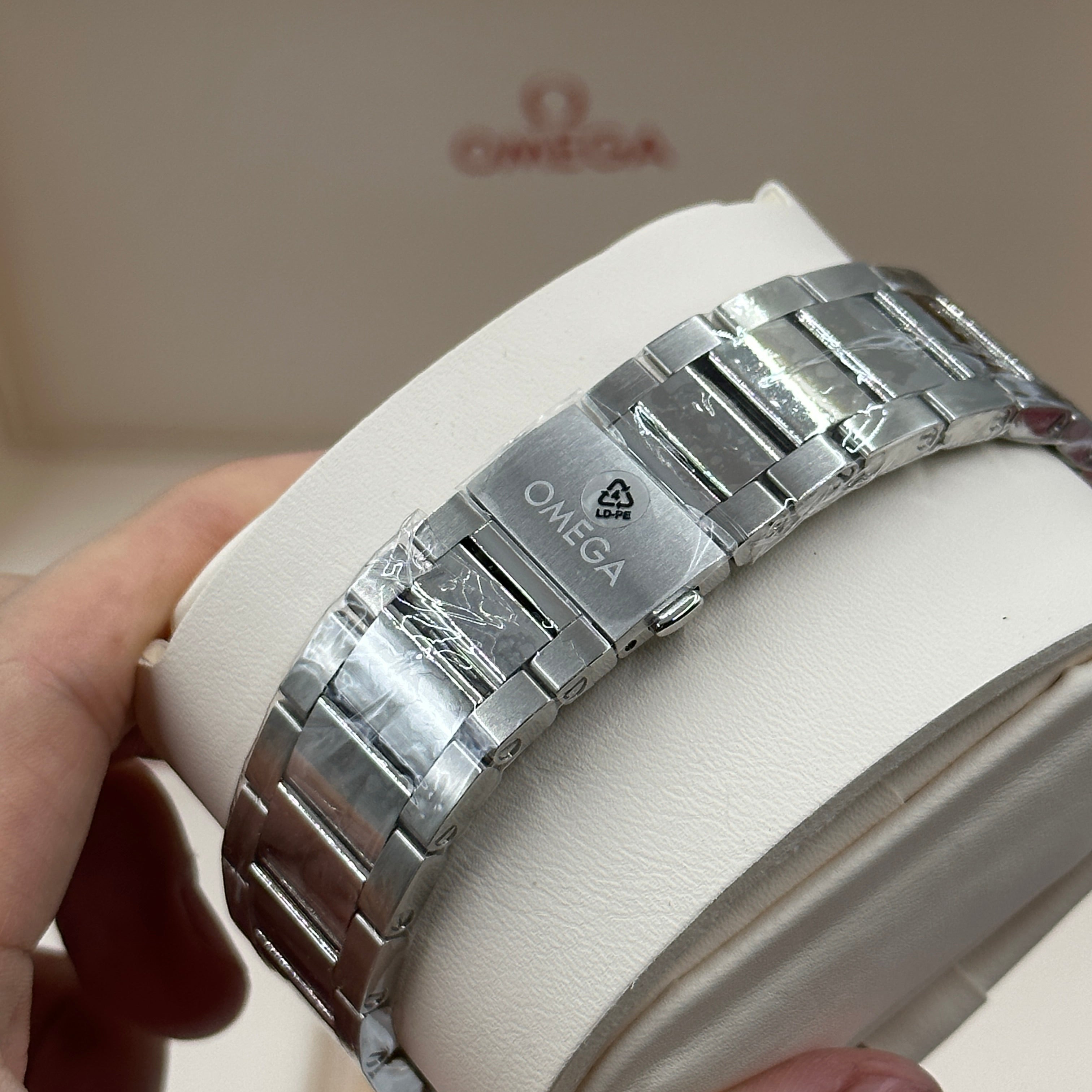 Omega Seamaster Aqua Terra 150M 43 mm 220.30.43.22.10.001 2023 JQP
