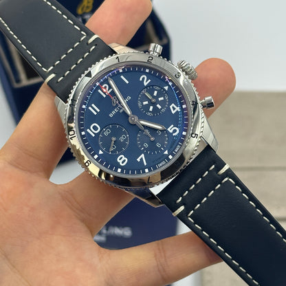 Breitling Classic AVI 42 mm Chronograph 42 Tribut an Vought F4U Corsair A233801A1C1A1 2025