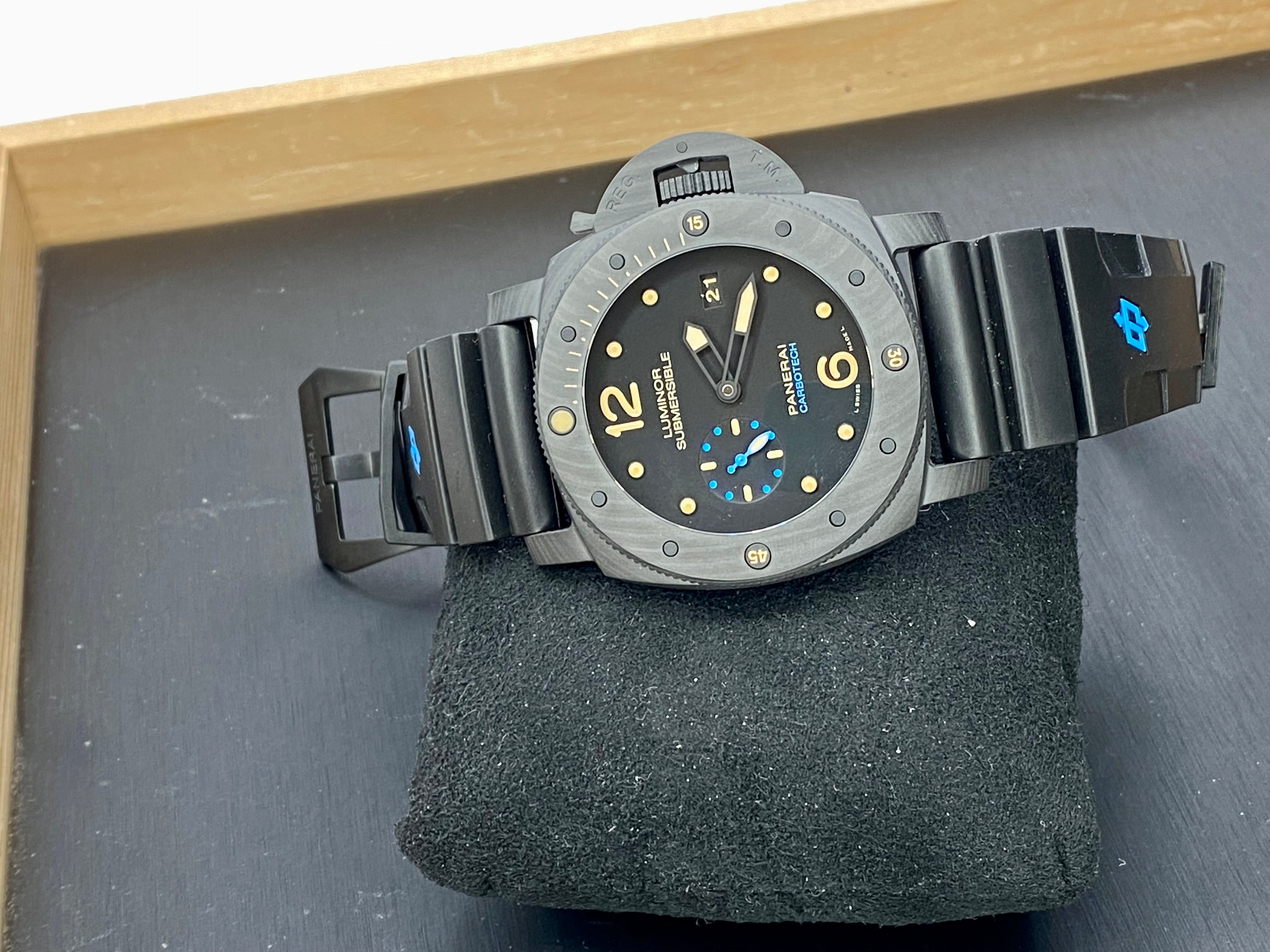 Panerai Submersible 47 mm Carbotech™ PAM00616 2017