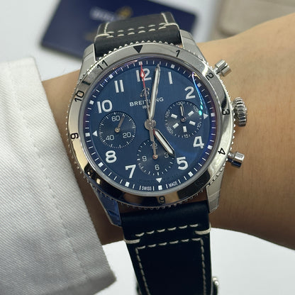 Breitling Classic AVI 42 mm Chronograph 42 Tribut an Vought F4U Corsair A233801A1C1A1 2025