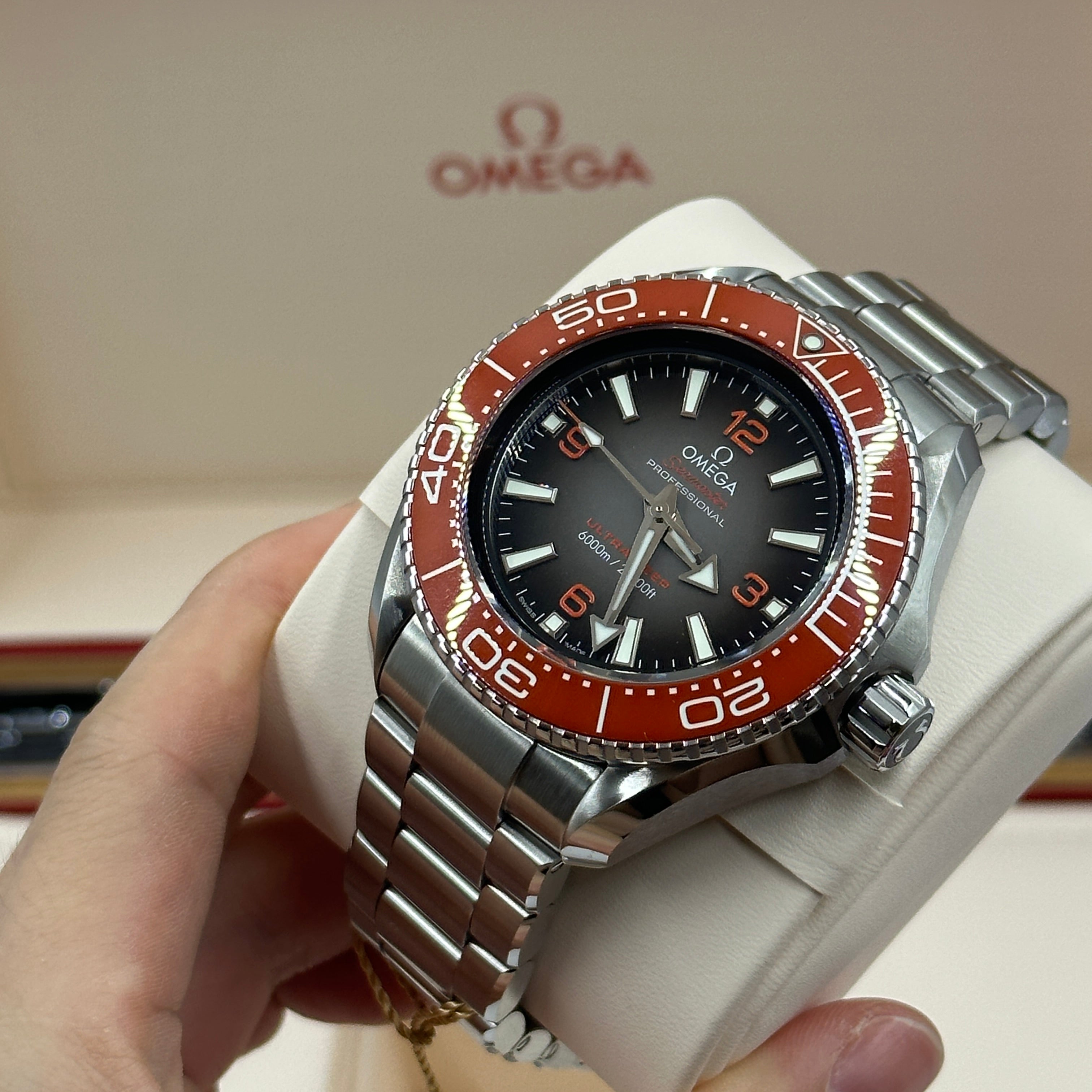 Omega Seamaster Planet Ocean 6000M 45,5 mm 215.30.46.21.06.001 2023