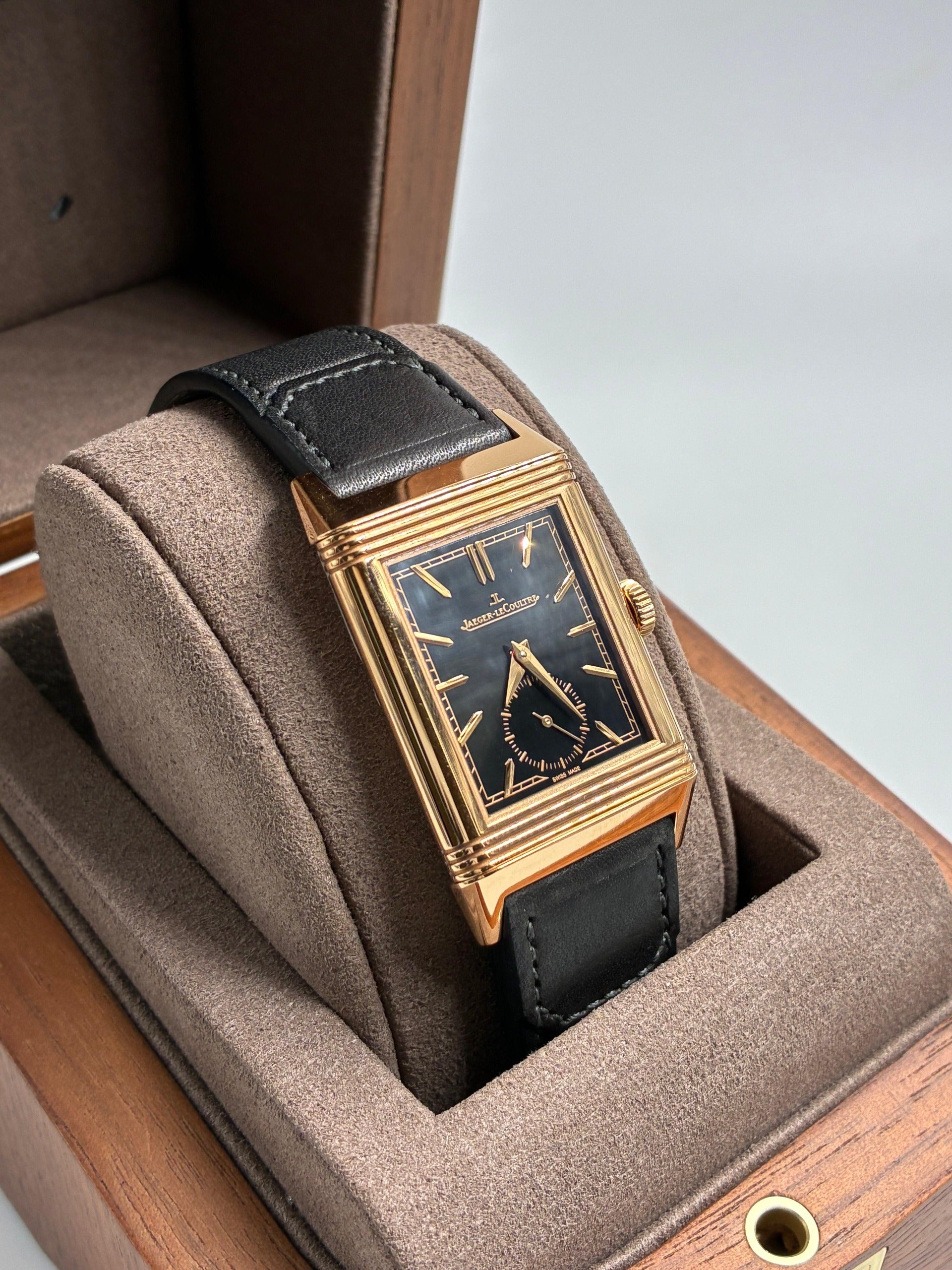 超美品・使用感なし【Jaeger-LeCoultre Reverso 本】 JAEGER-LECOULTRE REVERSO Q713257J – EW Watches