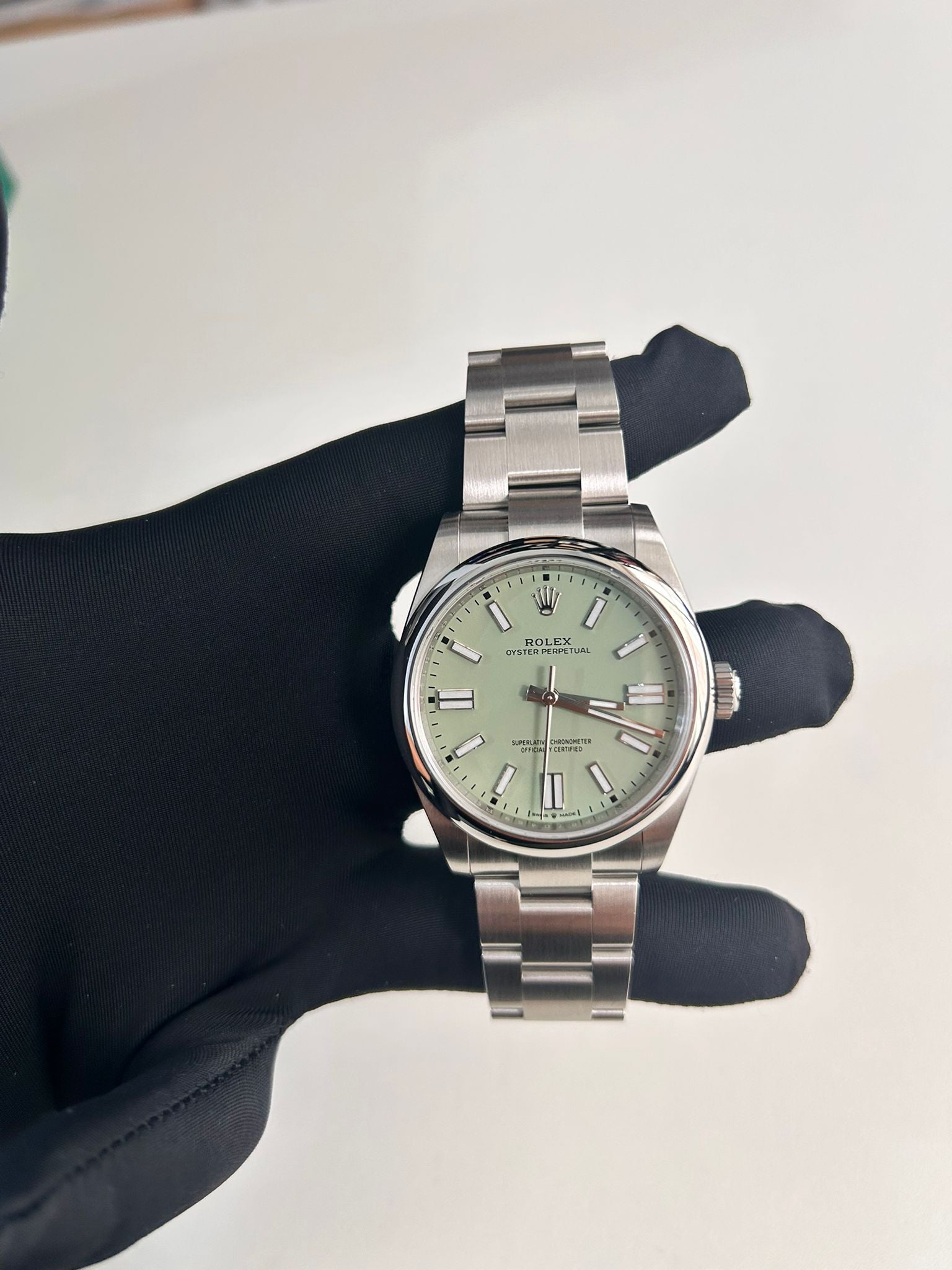 ROLEX Oyster Perpetual 134300 PISTACHIO