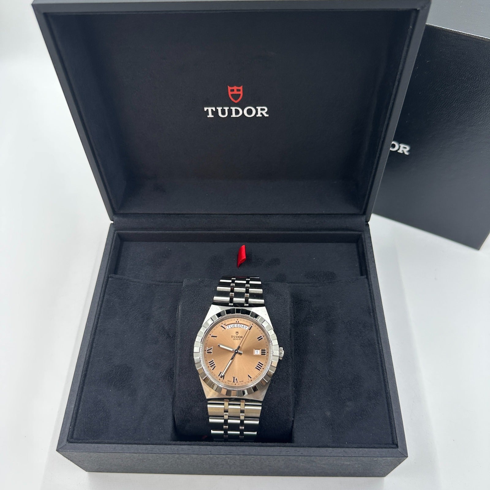 TUDOR Royal Steel-Gehäuse, 41 mm Durchmesser, lachsrosa Oberfläche M28600-0009