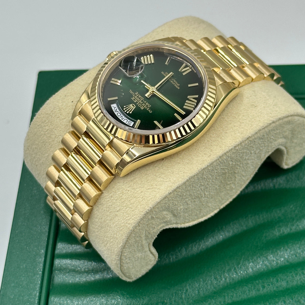 Rolex Day-Date 36 128238 Green Roman Ombre 2025