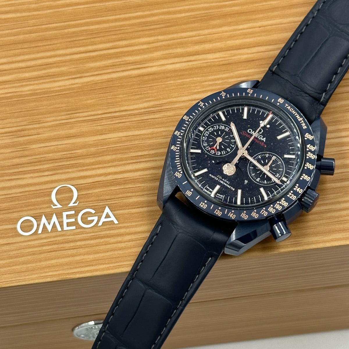 Omega Speedmaster Moonwatch Moonphase 304.93.44.52.03.002 2026