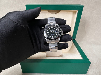 Rolex Submariner Date 116610ln Black