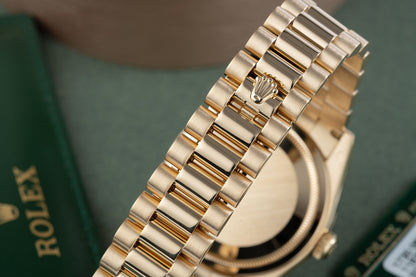 Rolex Day-Date "President" 118238 White 2009 Full Set